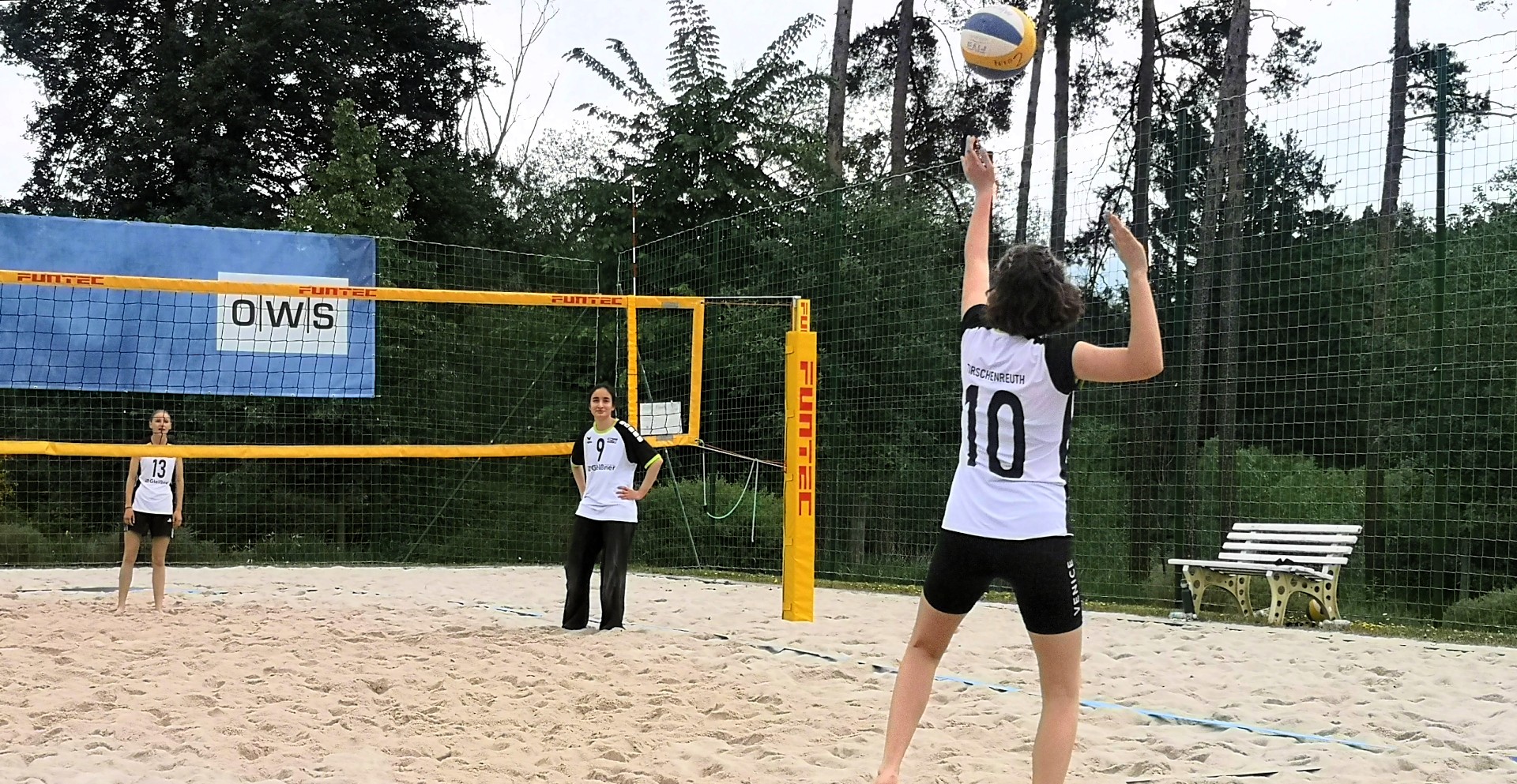 Beachvolleyball 2025 - Aufschlag