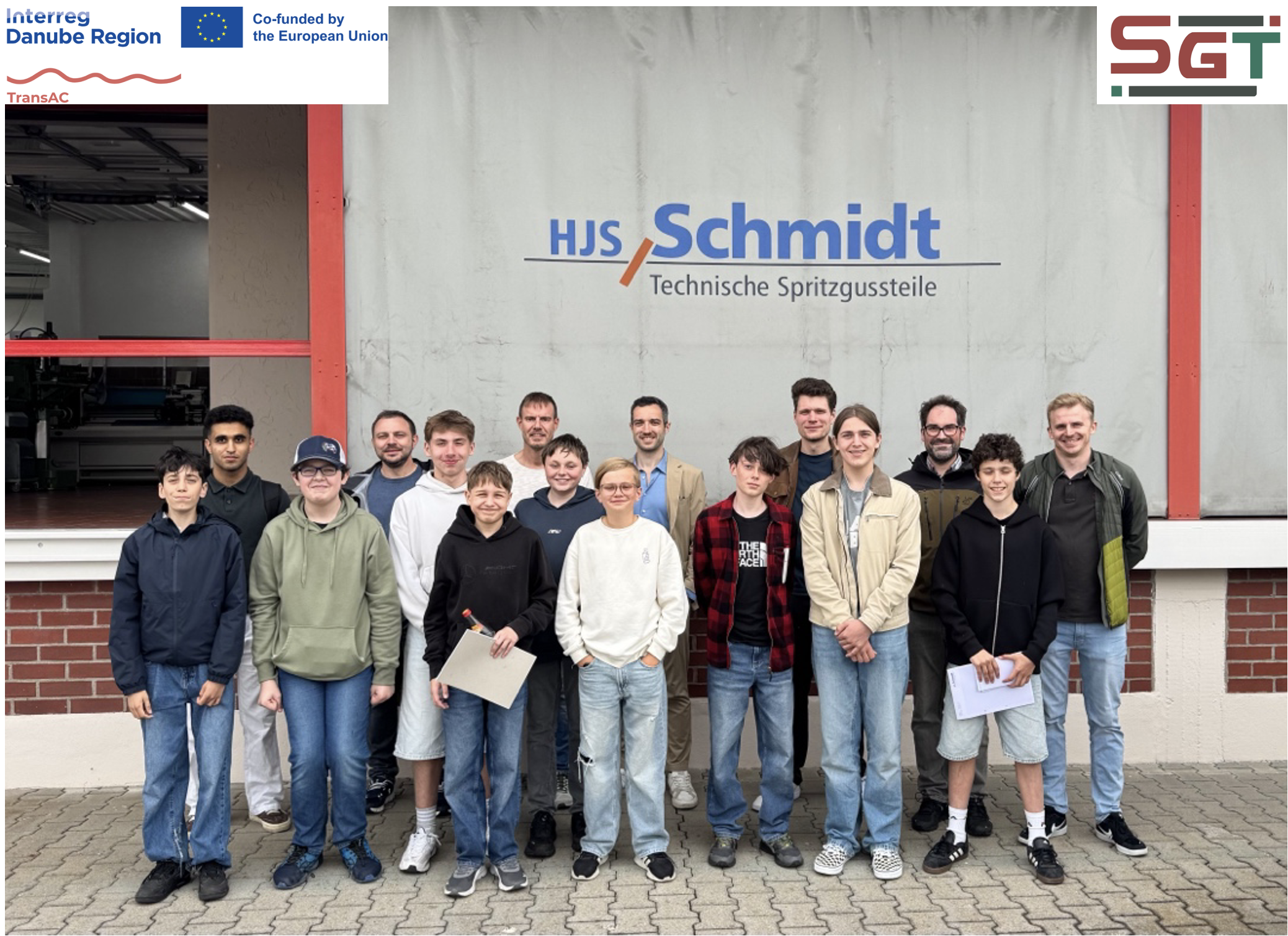Betriebsbesichtigung bei HJS Schmidt 2026b - Gruppenbild