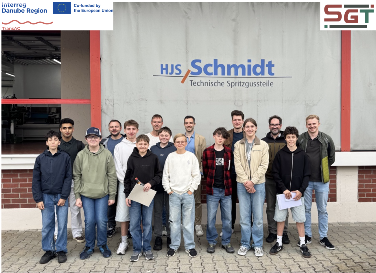 Betriebsbesichtigung bei HJS Schmidt 2026b - Gruppenbild