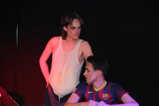 Theatergruppe der Mittel- und Oberstufe 2026 - Die Radikalen spinnen finstere Pläne